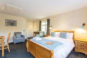 The Royal Oak Hotel Room