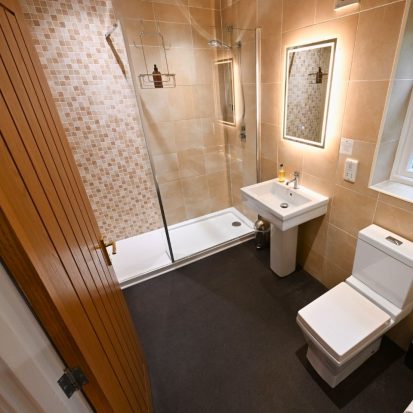 Royal Oak Bedrooms 3 Bathroom
