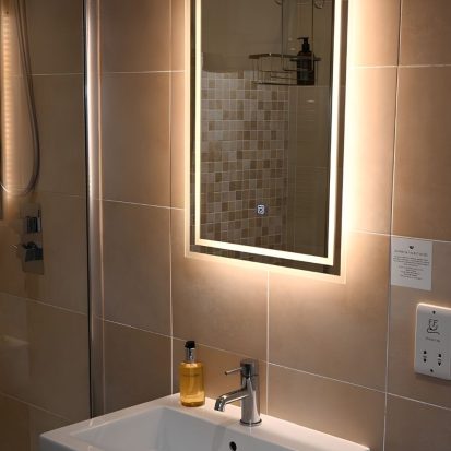 Royal Oak Bedrooms 5 Bathoom Mirror